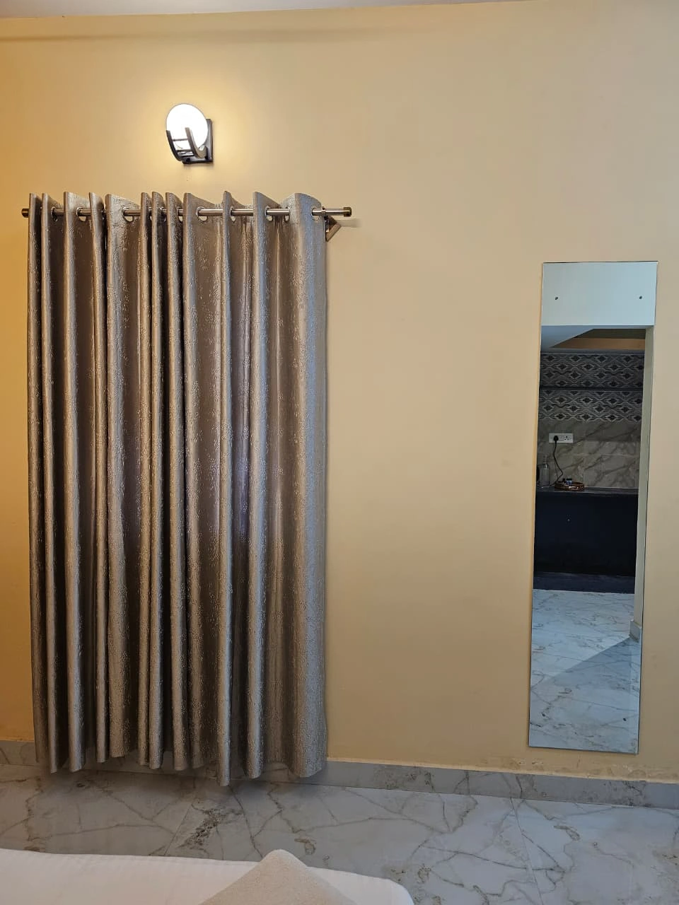 Executive Suite - Interior Decor